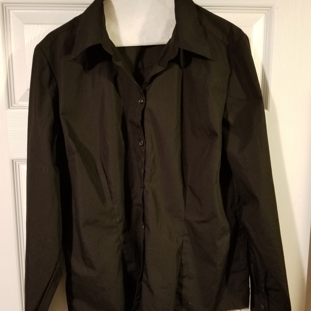 Van Heusen For Her Ladies Long Sleeve Dress Shirt. Size: L (14-16)